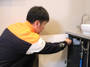 玄関鍵が回しにくい不具合の対応