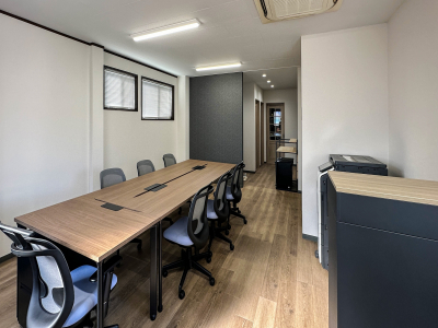 【埼玉県 上尾市】 車のトラブルに駆け付けるロードサービススタッフ