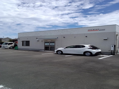 【埼玉県 志木市】 車のトラブルに駆け付けるロードサービススタッフ