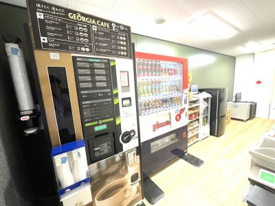 【千葉県 習志野市】 車のトラブルに駆け付けるロードサービススタッフ