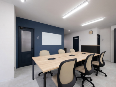 【神奈川県 横浜市港南区】 車のトラブルに駆け付けるロードサービススタッフ