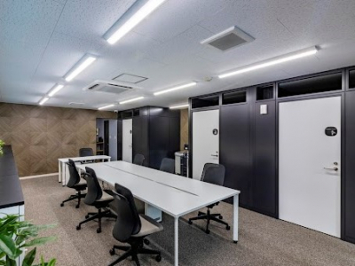 【兵庫県 西宮市】 車のトラブルに駆け付けるロードサービススタッフ